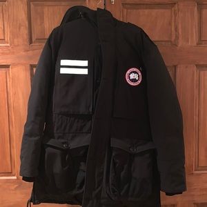 Authentic Canada Goose Parka size XL